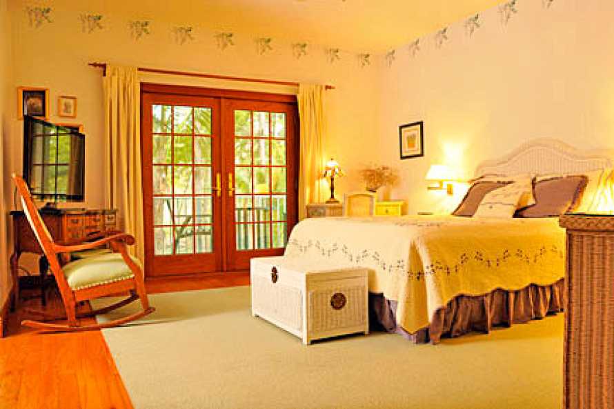 Southern Palm Bed and Breakfast