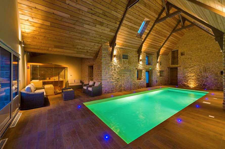LA GLYCINE : chambre d'hote insolite et romantique avec piscine privative