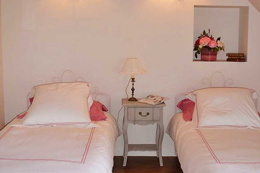 CHAMBRE ROSE ET CELESTE