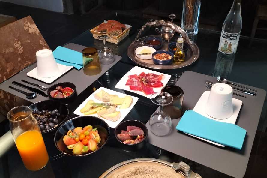 Breakfast at Maison du Chevalier des Huttes