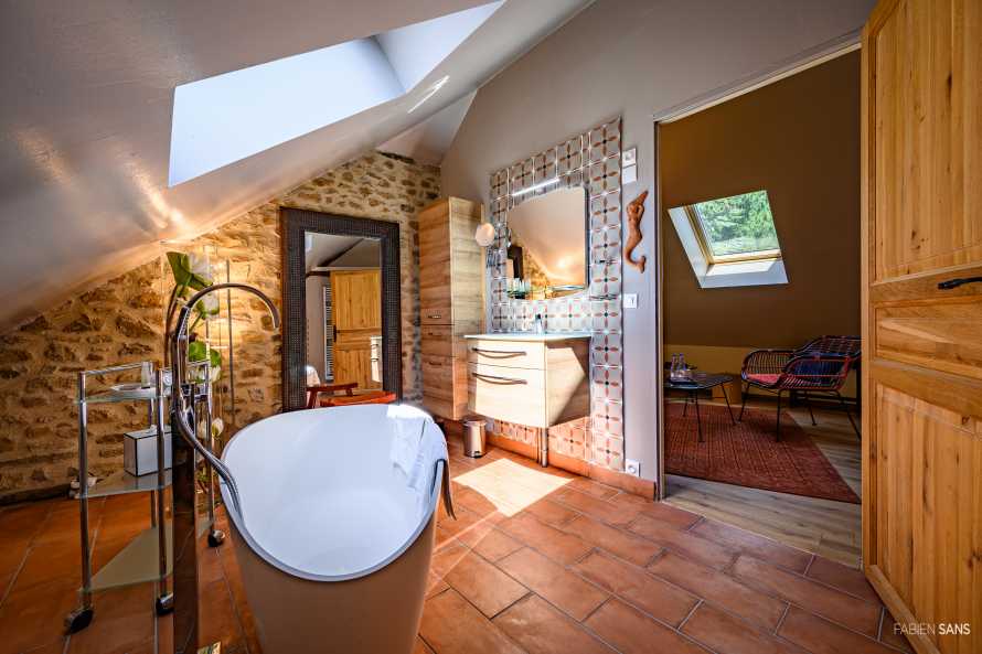 The bathroom of La Malmaison: Pleasure and sensuality