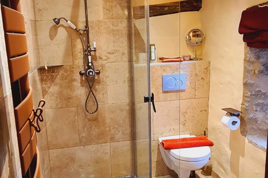 Ferme de Tayac - shower room in BOURVIL