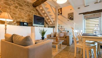 Independant cottage for 2 adults and 2 children