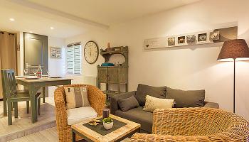 Independant cottage for 2 adults and 2 children