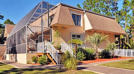 Southern Palm Bed and Breakfast