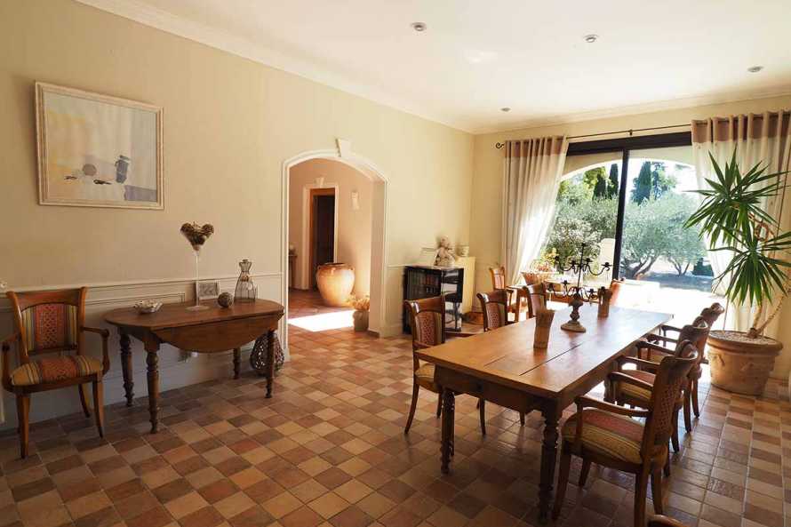 LE CLOS DES CYPRES