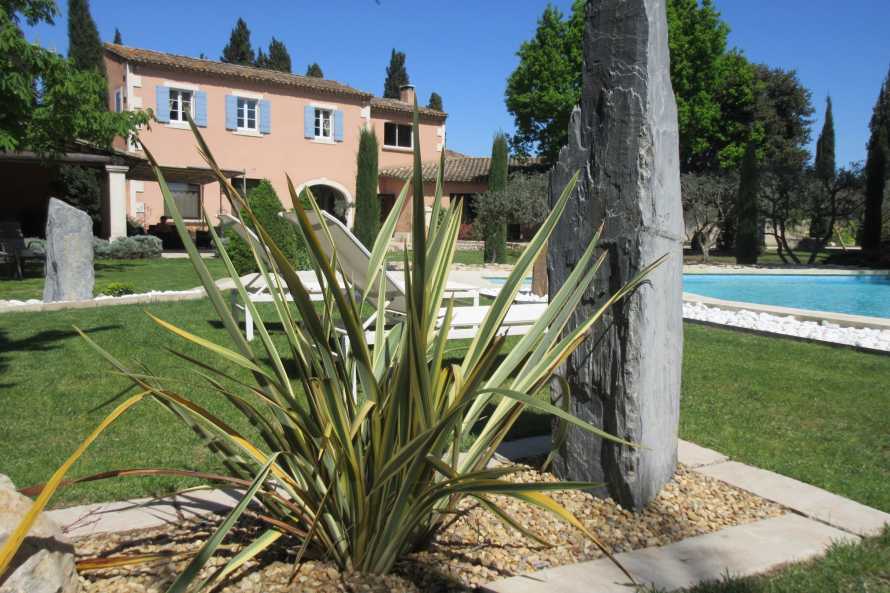 LE CLOS DES CYPRES