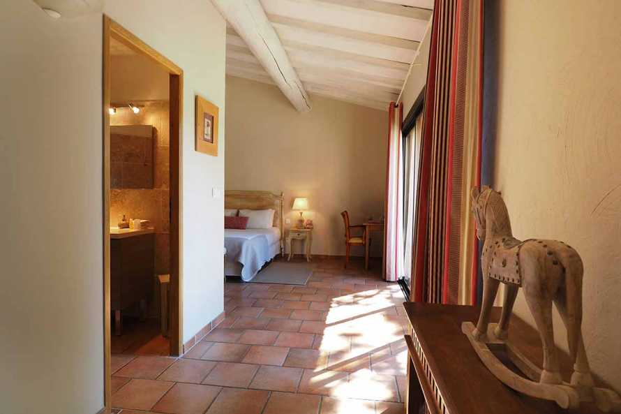 LE CLOS DES CYPRES