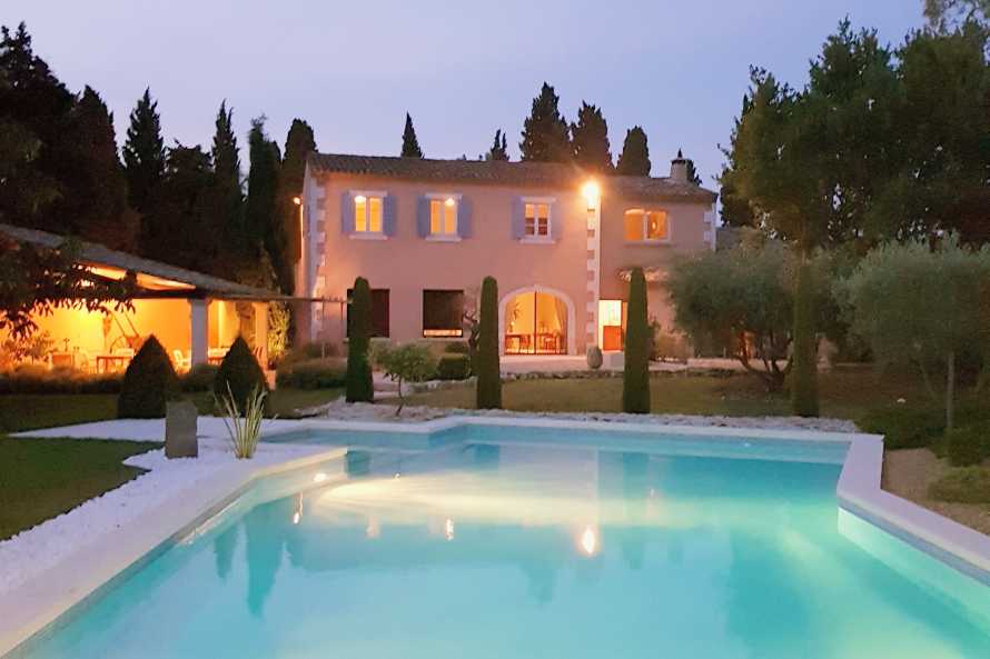 LE CLOS DES CYPRES
