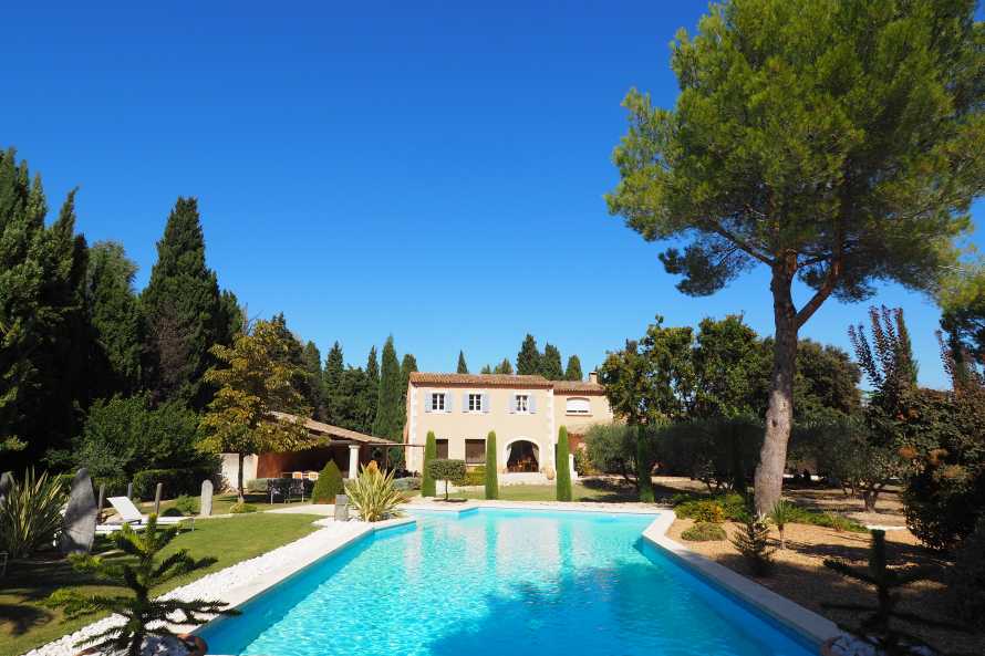 LE CLOS DES CYPRES