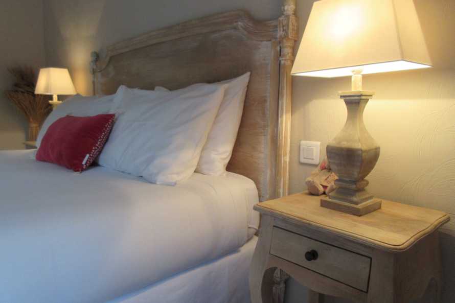 LE CLOS DES CYPRES