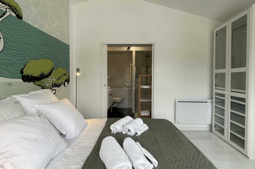 CHAMBRE LES EMBRUNS