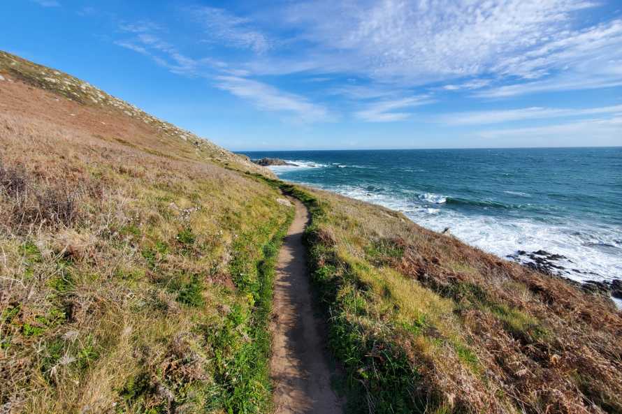 On the GR34, 2km from the winter quarter on Audierne Bay